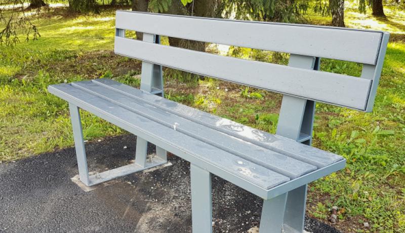 Pink pingid tehtud taaskasutatud plastikust